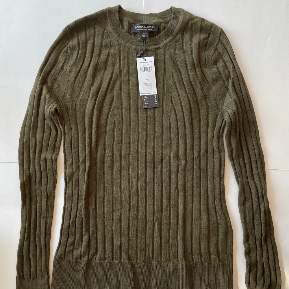 Banana Republic 100% Merino Wool Sweater XS Olive Green